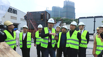 福建省砂石協(xié)會(huì)專家組蒞臨南方路機(jī)考察 建筑廢棄物再生技術(shù)研發(fā)的前沿探索與實(shí)踐